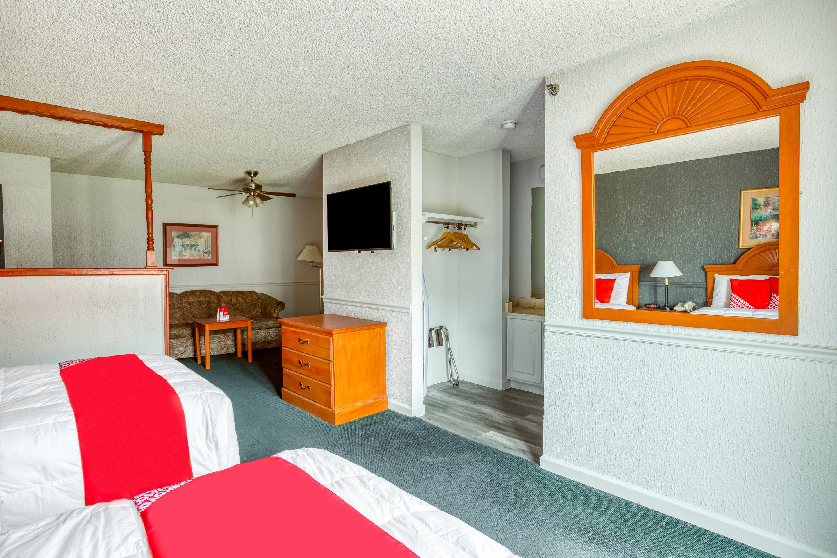 Отель Oyo Townhouse Tulsa Woodland Hills Экстерьер фото
