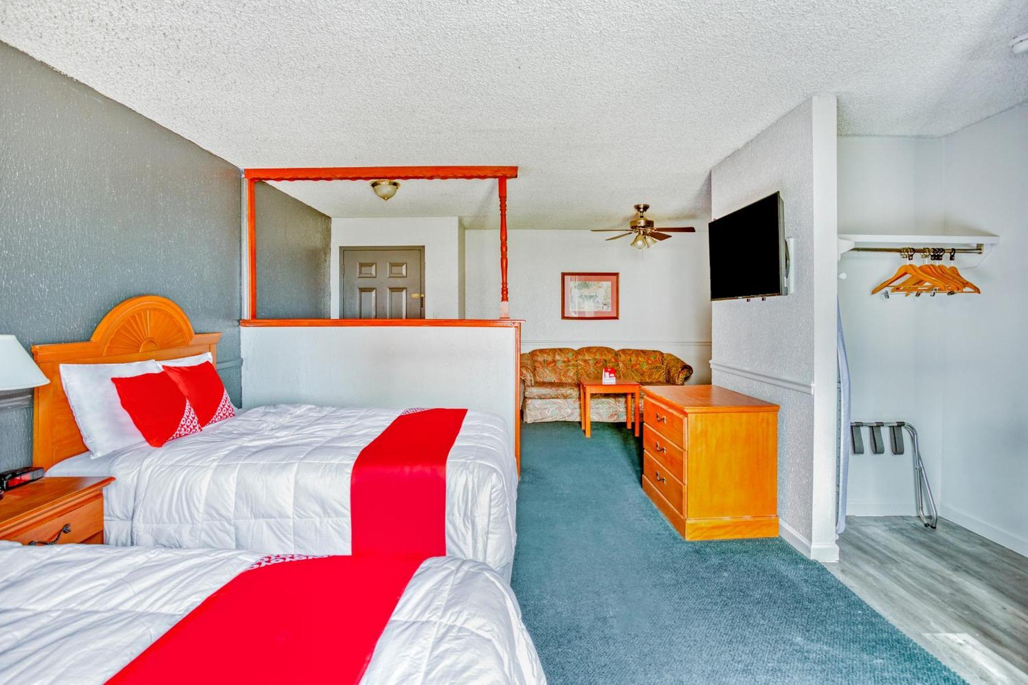 Отель Oyo Townhouse Tulsa Woodland Hills Экстерьер фото