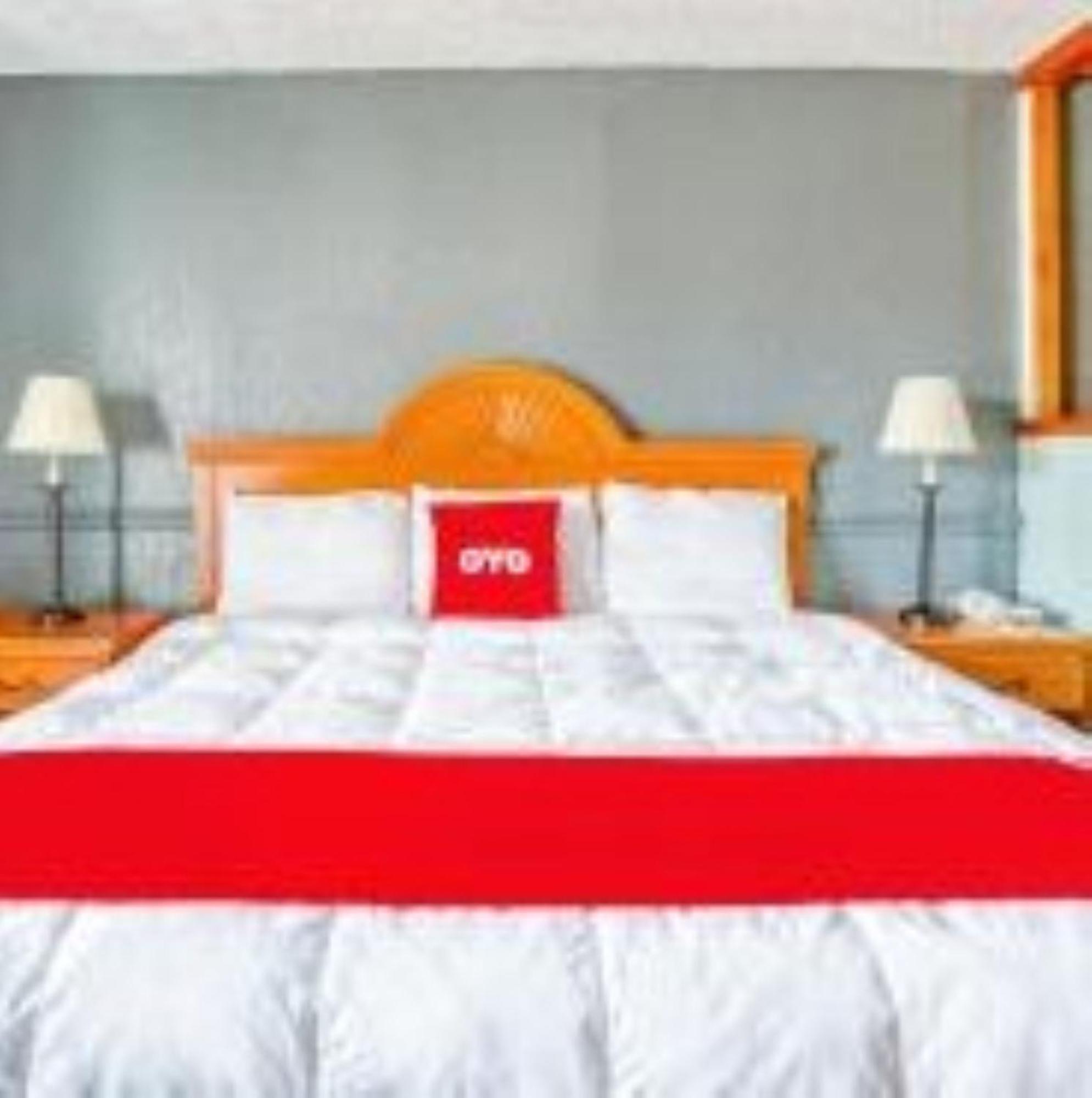 Отель Oyo Townhouse Tulsa Woodland Hills Экстерьер фото