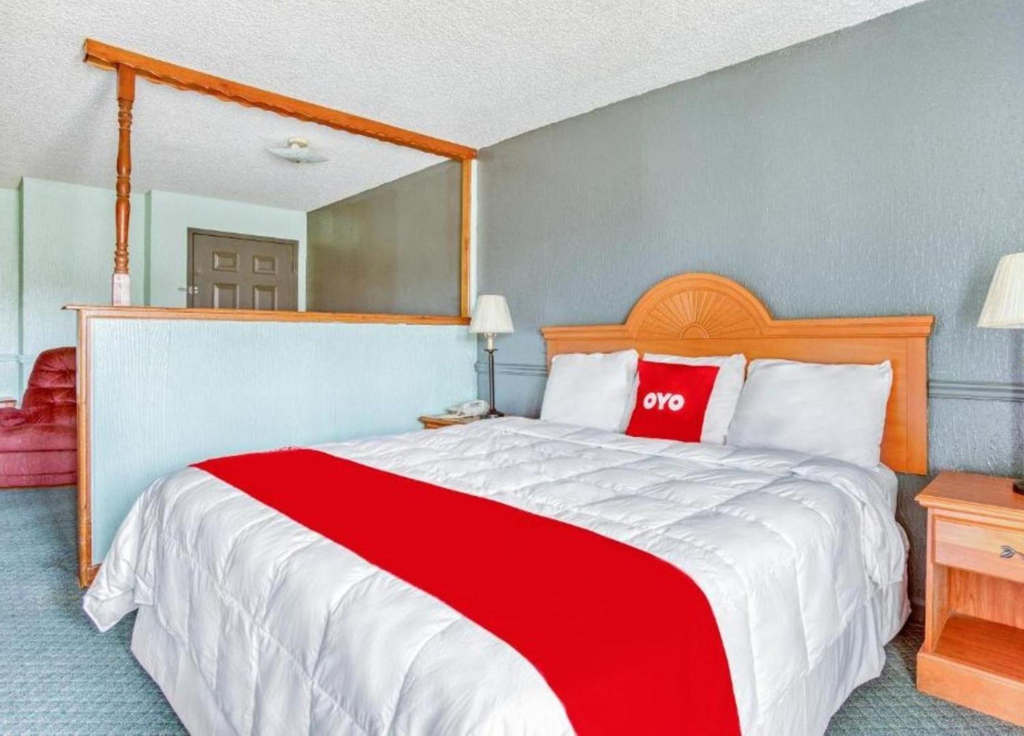 Отель Oyo Townhouse Tulsa Woodland Hills Экстерьер фото